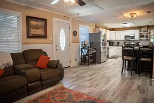 204 Robbins St, Quitman, TX 75783 - Photo 4