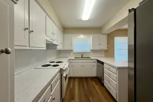 1919 Yarborough Dr, Sherman, TX 75092 - Photo 6