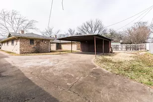 1919 Yarborough Dr, Sherman, TX 75092 - Photo 20