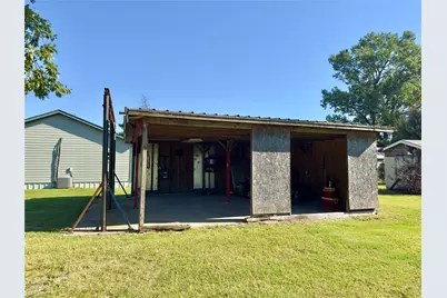 200 E South Street, Trenton, TX 75490 - Photo 24