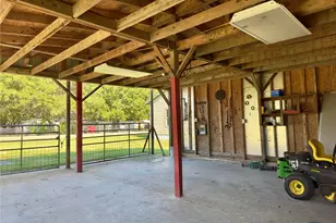 200 E South St, Trenton, TX 75490 - Photo 22