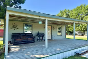 200 E South St, Trenton, TX 75490 - Photo 16