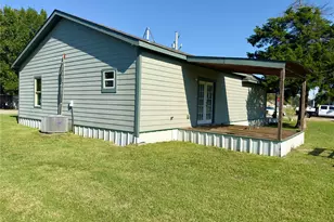 200 E South St, Trenton, TX 75490 - Photo 18