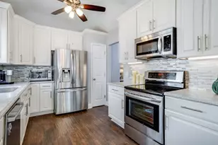 840 Chaparral Dr, Grand Prairie, TX 75052 - Photo 14