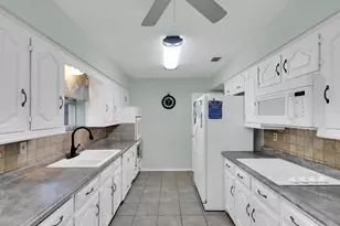 111 Oak Creek Ln, Ovilla, TX 75154 - Photo 20