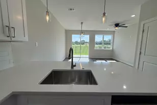 549 Galt Dr, Stephenville, TX 76401 - Photo 4