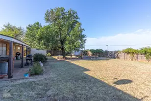 708 Aspen St, Knox City, TX 79529 - Photo 12