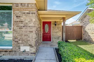 2874 Stoneridge Dr, Garland, TX 75044 - Photo 2