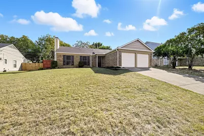 2017 Jessie Place, Edgecliff Village, TX 76134 - Photo 1