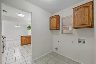 2017 Jessie Pl, Edgecliff Village, TX 76134 - Photo 12