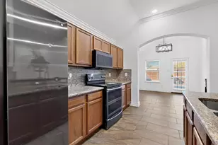 10332 Grigsby Dr, Fort Worth, TX 76140 - Photo 12