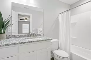 526 W Elm St, Denison, TX 75020 - Photo 16