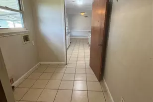 8133 Cavalier Cir, Dallas, TX 75227 - Photo 12