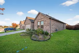 13092 Mizell Ln, Providence Village, TX 76227 - Photo 4