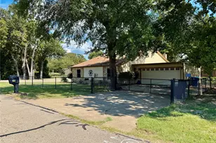 704 Legendary Ln, Gun Barrel City, TX 75156 - Photo 34