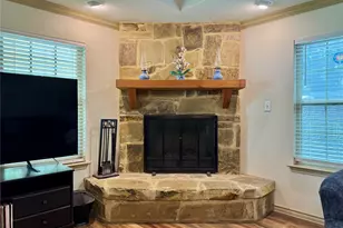 704 Legendary Ln, Gun Barrel City, TX 75156 - Photo 14