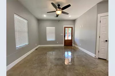 114 W Walker Street, Denison, TX 75021 - Photo 6