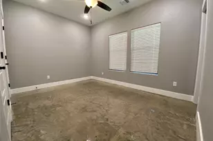 114 W Walker St, Denison, TX 75021 - Photo 12