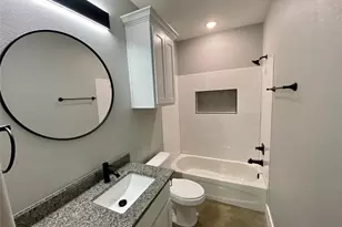 114 W Walker St, Denison, TX 75021 - Photo 4