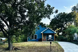 114 W Walker St, Denison, TX 75021 - Photo 1