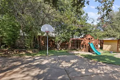 4400 Summercrest Court, Fort Worth, TX 76109 - Photo 36