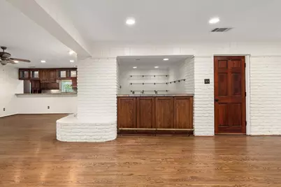 4400 Summercrest Court, Fort Worth, TX 76109 - Photo 4