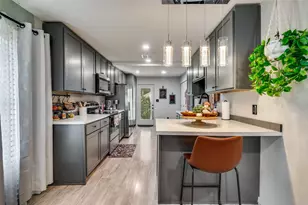 2535 Ghent St, Dallas, TX 75215 - Photo 10