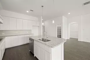 121 Grey Wolf Ct, Godley, TX 76044 - Photo 4