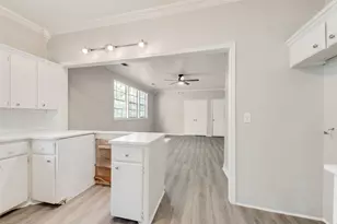 111 Dogwood Trail, Gun Barrel City, TX 75156 - Photo 8