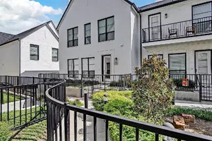 123 Gdn Ct E, Arlington, TX 76013 - Photo 2