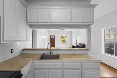 704 S Beacon Street, Dallas, TX 75223 - Photo 12