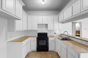 704 S Beacon St, Dallas, TX 75223 - Photo 10