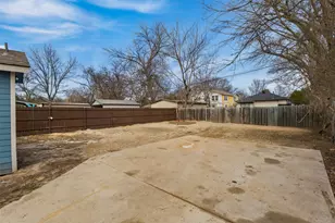 704 S Beacon St, Dallas, TX 75223 - Photo 26