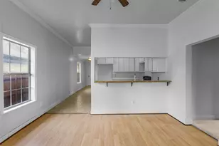 704 S Beacon St, Dallas, TX 75223 - Photo 8