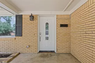 3520 Sheridon Dr, North Richland Hills, TX 76117 - Photo 4