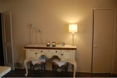 1808 Western Park Drive, Dallas, TX 75211 - Photo 4