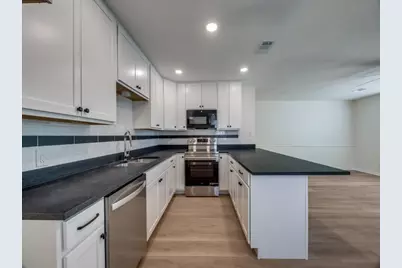 1721 W Walker Street #A and B, Denison, TX 75020 - Photo 2