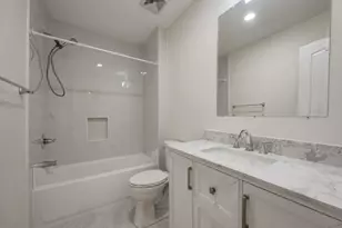 1721 W Walker St, Denison, TX 75020 - Photo 8