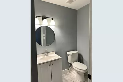 5820 Sandhurst Lane #D, Dallas, TX 75206 - Photo 2