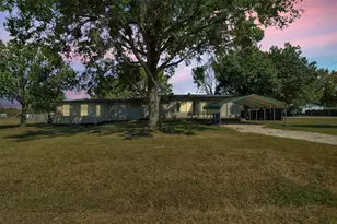 1941 Lariat Ln, Burleson, TX 76028 - Photo 1