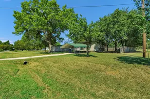 1941 Lariat Ln, Burleson, TX 76028 - Photo 4