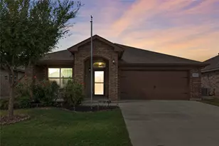 6925 Tide Ln, Fort Worth, TX 76179 - Photo 4