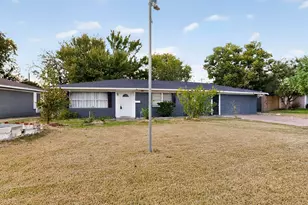 1029 S Bryan St, Mesquite, TX 75149 - Photo 2