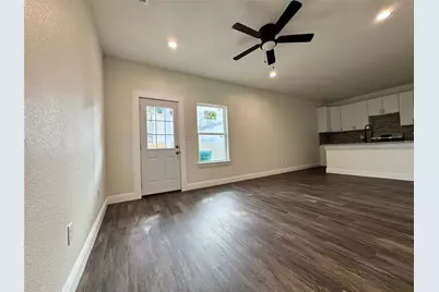 2010 Nantucket Village Drive, Dallas, TX 75217 - Photo 10