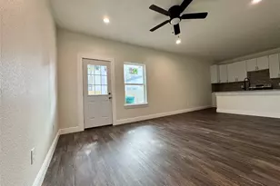 2010 Nantucket Village Dr, Dallas, TX 75217 - Photo 10