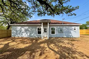 2010 Nantucket Village Dr, Dallas, TX 75217 - Photo 18