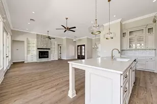 312 Champions Wy, McGregor, TX 76657 - Photo 10