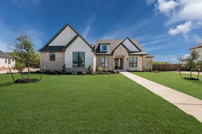 312 Champions Way, McGregor, TX 76657 - Photo 1