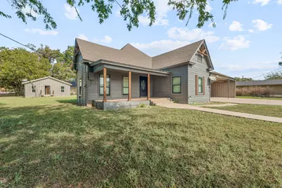 153 E Norway Street, Walnut Springs, TX 76690 - Photo 2