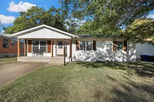 1725 La Porte Dr, Waco, TX 76710 - Photo 4
